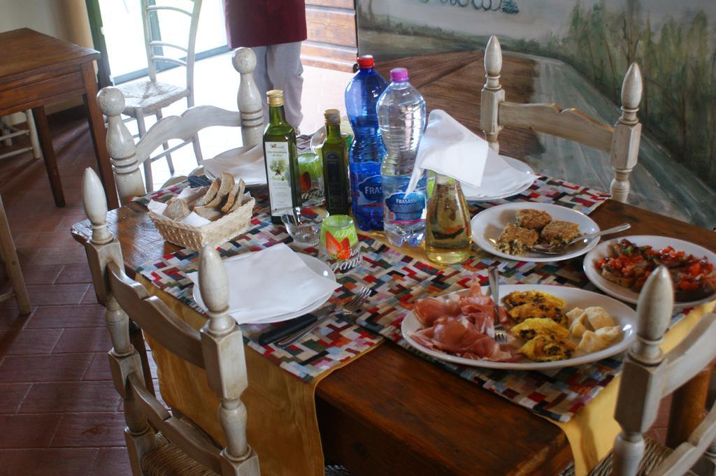 Agriturismo L'Isola Crespina Room photo